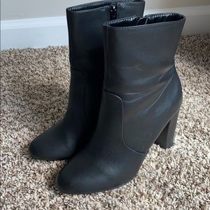 Black Booties Women’s size 8.5